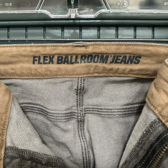 NWT Duluth Trading Men's Ballroom Flex Relaxed Fit Jeans 42x28 New w/ Tags Gray - Picture 3 of 13